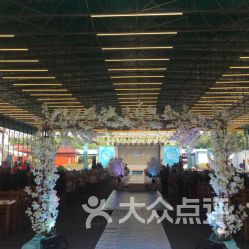 探秘岳陽際華老廠美食花園 電話、地址與特色慢搖吧經營指南