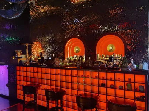 原地逛遍通惠河畔 甜點、飲品與慢搖時光——盡在Young Bar